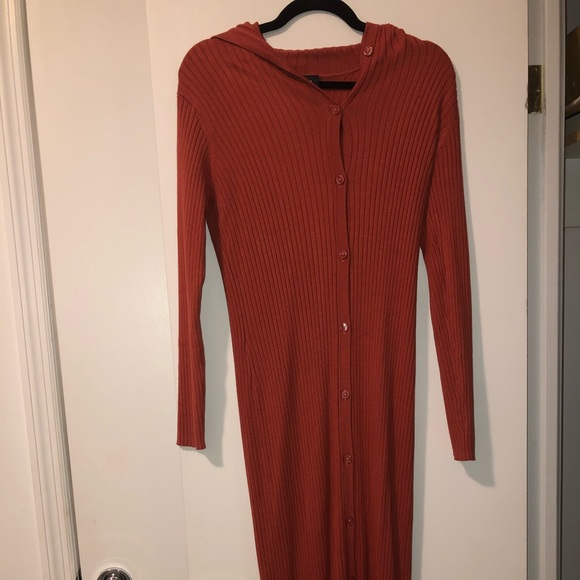 Monki (ASOS ) ribbed midi dress in red - Picture 5 of 11